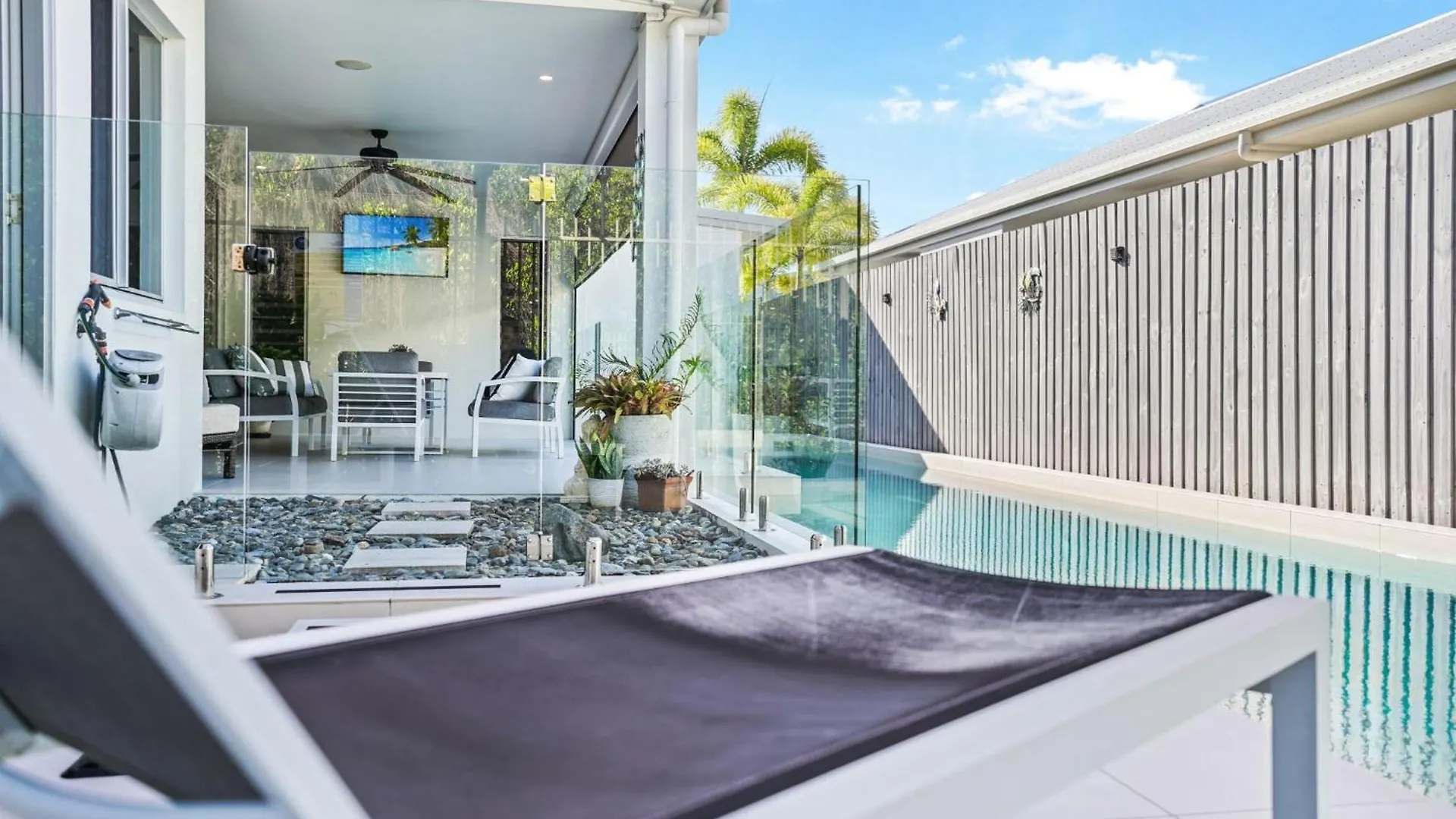 Bluewater Escape At Harbour Drive Villa Yorkeys Knob Australia