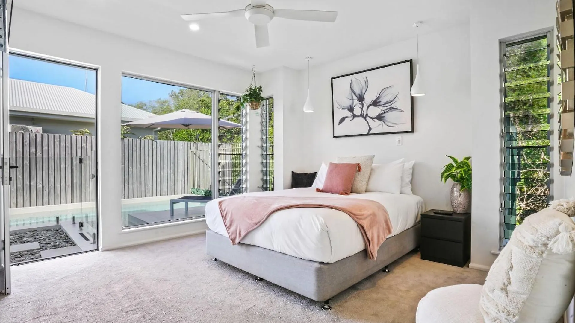 Bluewater Escape At Harbour Drive Villa Yorkeys Knob Holiday home